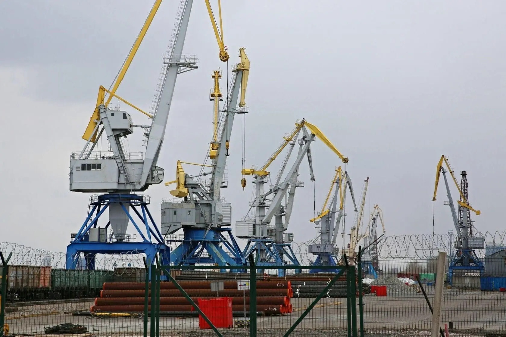Крановщик на СВО по контракту до 1 000 000 рублей в месяц